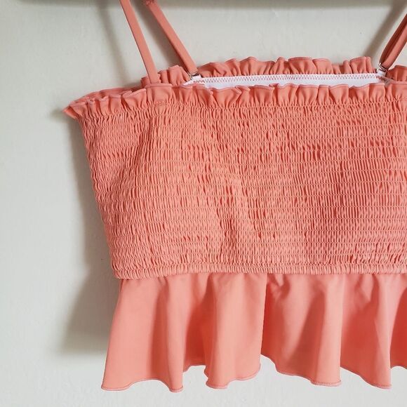 NWOT Unbranded Smocked Crop Tube Top Adjustable Spaghetti strap Size Large - Picture 4 of 8
